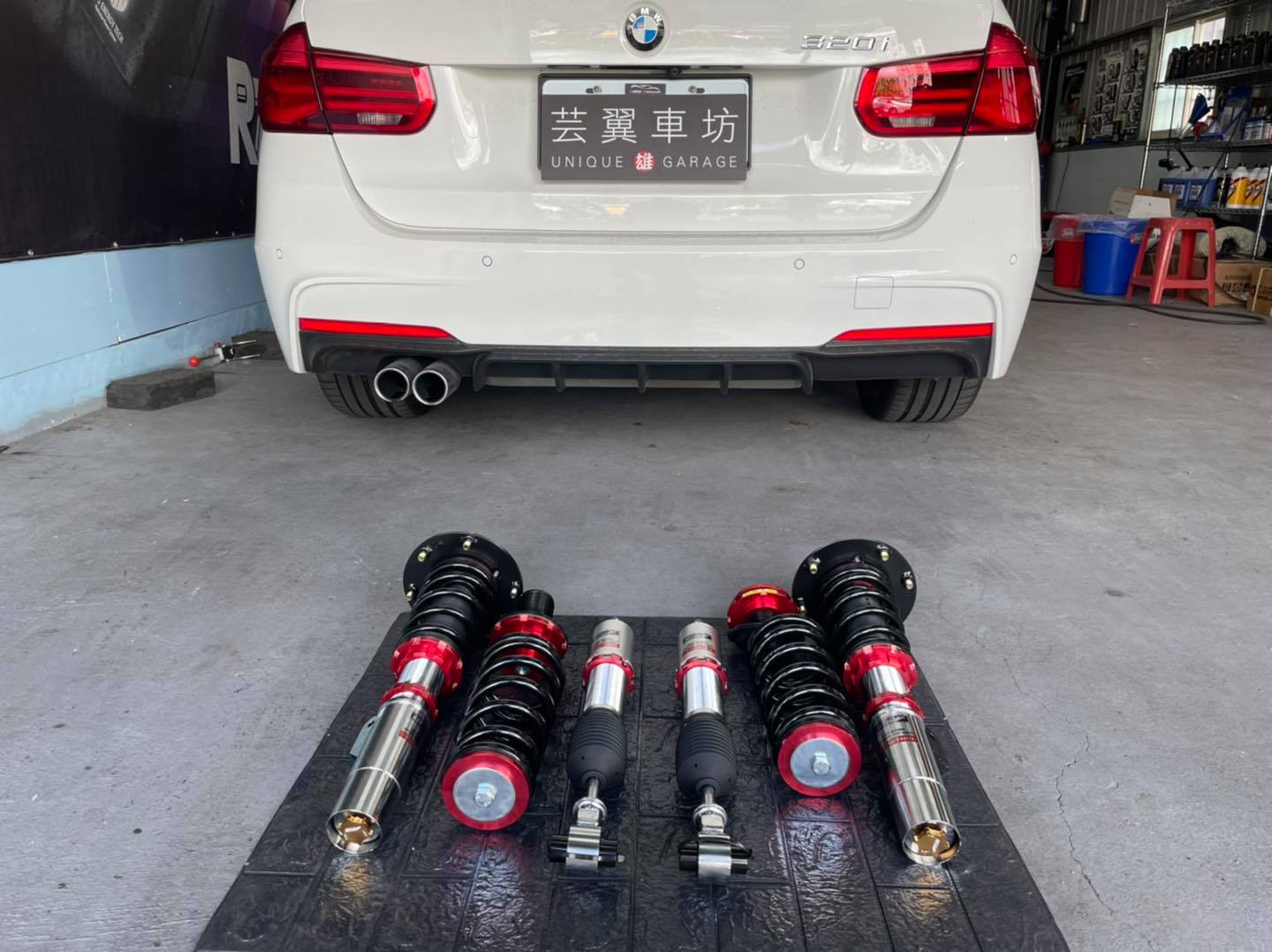 Kies-Motorsports AGT Shock AGT Shock 2012-2019 F30/F31 3 SERIES MK6 4WD Front Inverted Fork/Rear Flip-Front Spring Rate: 7K170 Rear Spring Rate: 8K230