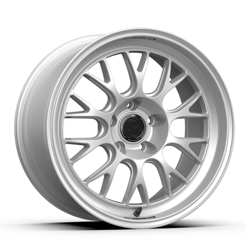 Kies-Motorsports fifteen52 fifteen52 Holeshot RSR 18x10.5 5x120 25mm ET 72.56mm Center Bore Radiant Silver