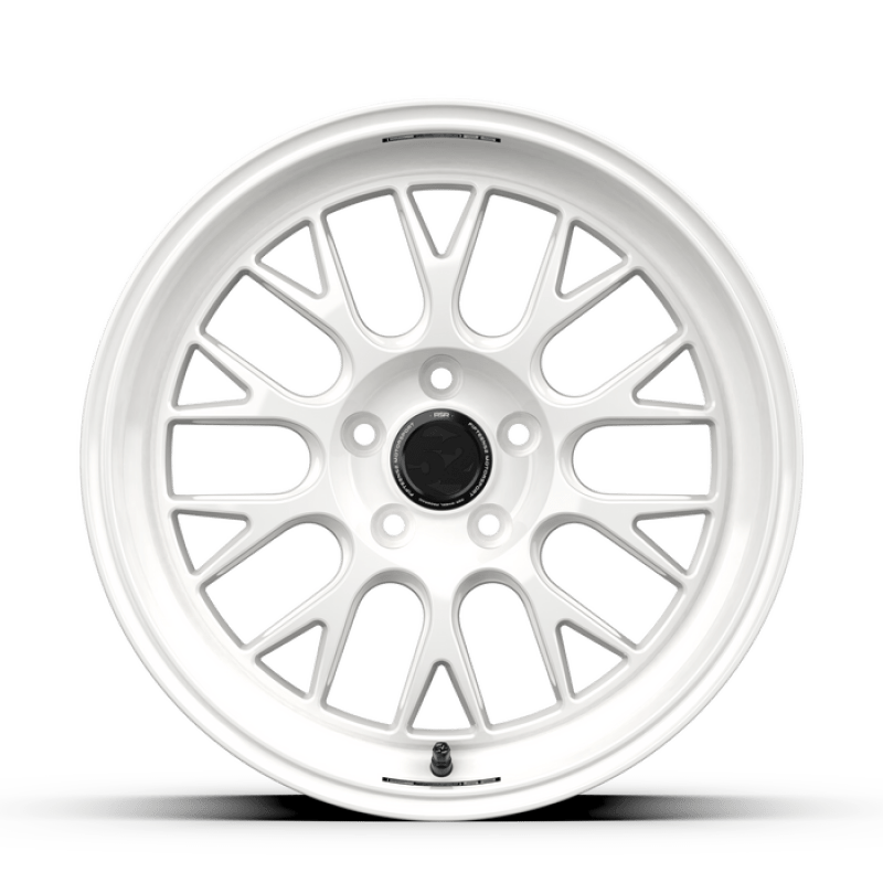 Kies-Motorsports fifteen52 fifteen52 Holeshot RSR 18x9.5 5x114.3 38mm ET 73.1mm Center Bore Rally White