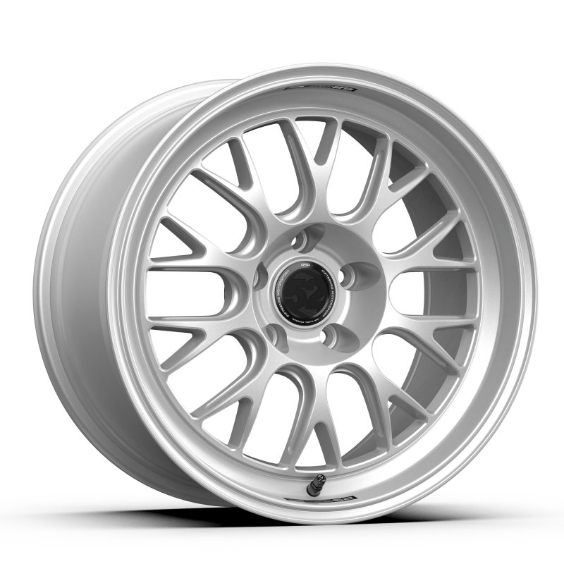 Kies-Motorsports fifteen52 fifteen52 Holeshot RSR 19x11 5x130 56mm ET 71.6mm Center Bore Radiant Silver